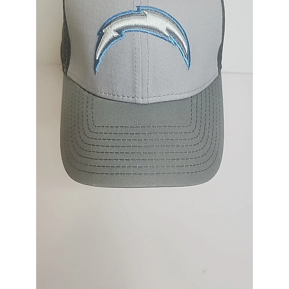 Los Angeles Chargers New Era 39Thirty Hat Size Small/ Medium Gray Black NFL